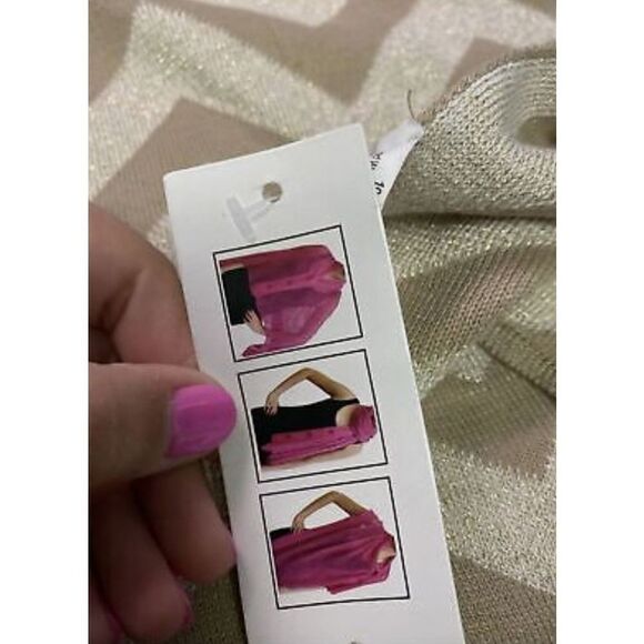 Versatile Poncho/Scarf  - Picture 9 of 9